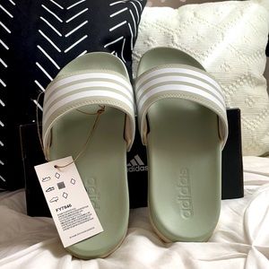 Adilette Comfort Slide Sandal